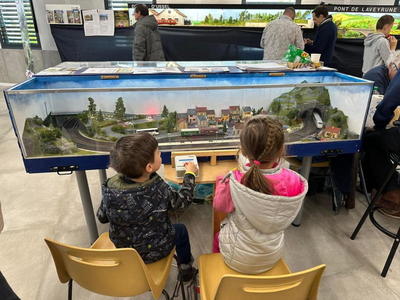Bourse d'échange de modélisme ferroviaire - exposition de réseau ferroviaire