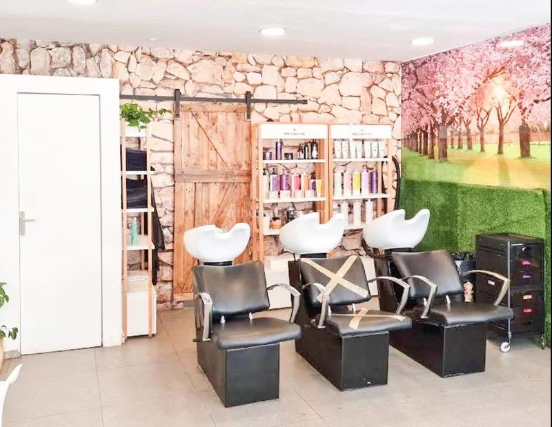 Magasins - 82 m² - 2 pièces