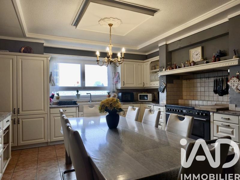 Maison - 350 m² - 12 pièces