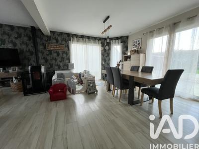 Maison - 102 m² - 5 pièces