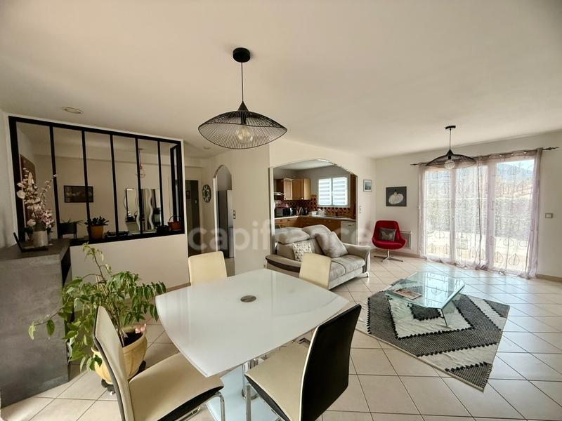 Maison - 127 m² - 7 pièces