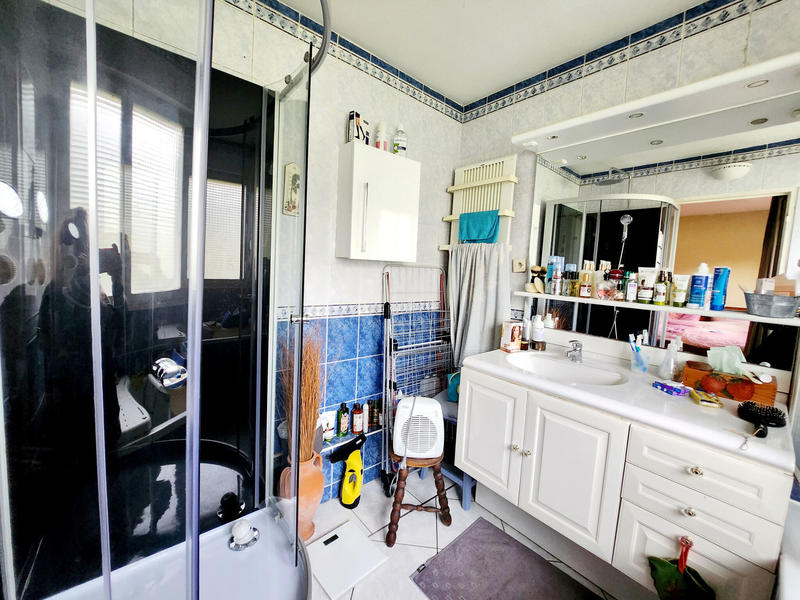 Maison - 170 m² - 8 pièces