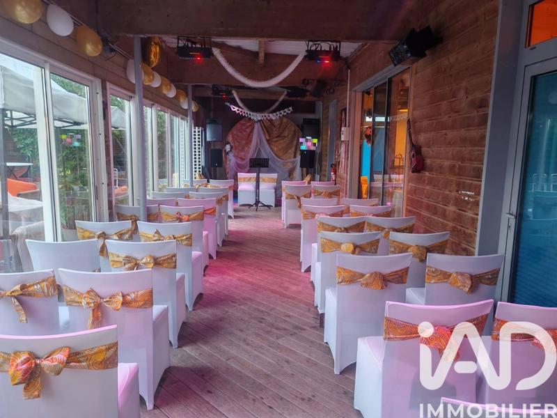 Maison - 460 m² - 12 pièces