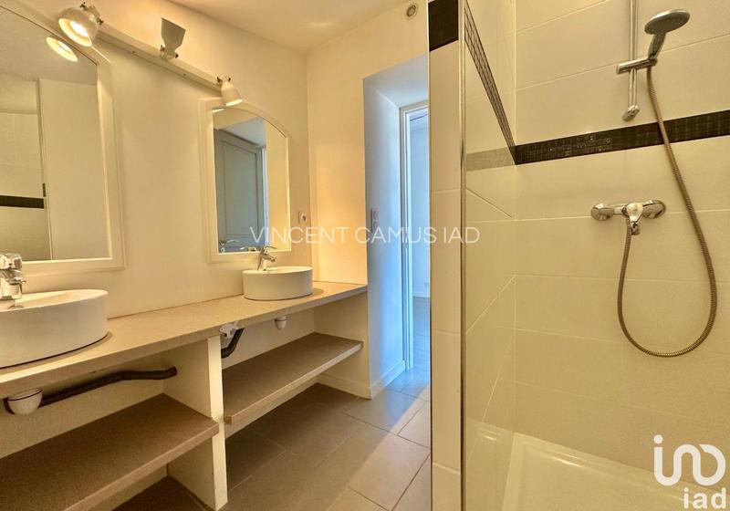 Local commercial - 121 m² - 3 pièces