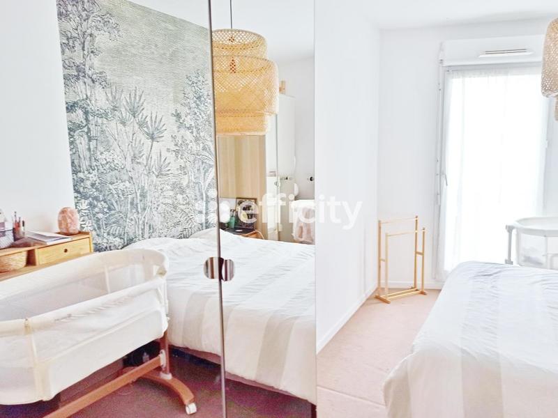 Appartement - 82 m² - 4 pièces