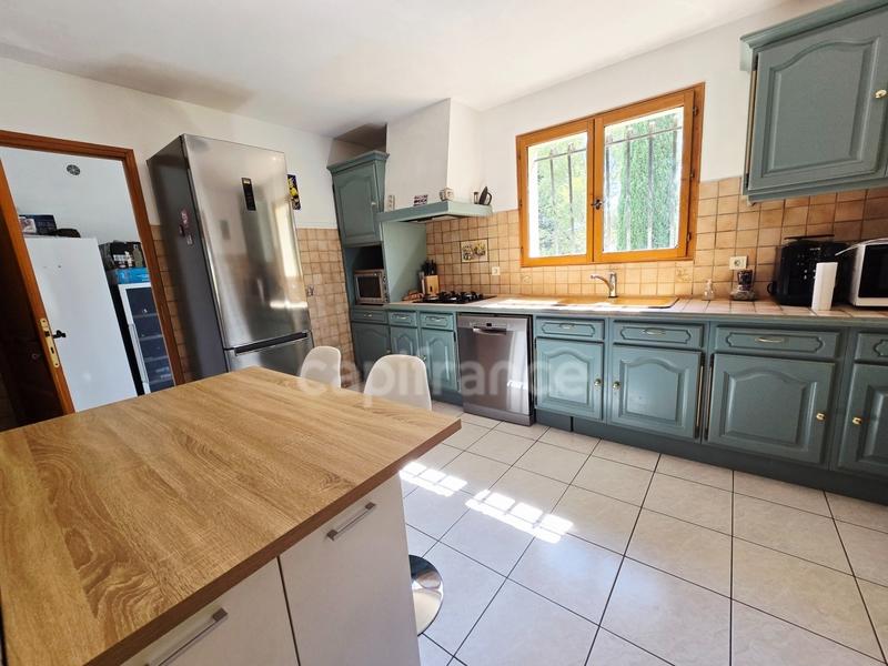 Maison - 182 m² - 7 pièces