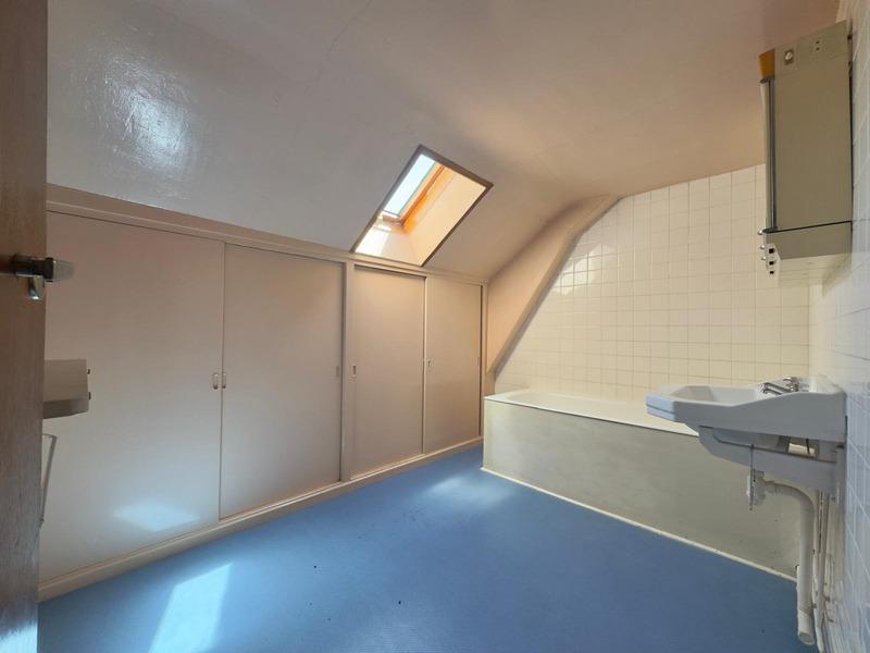 Maison - 198 m² - 8 pièces