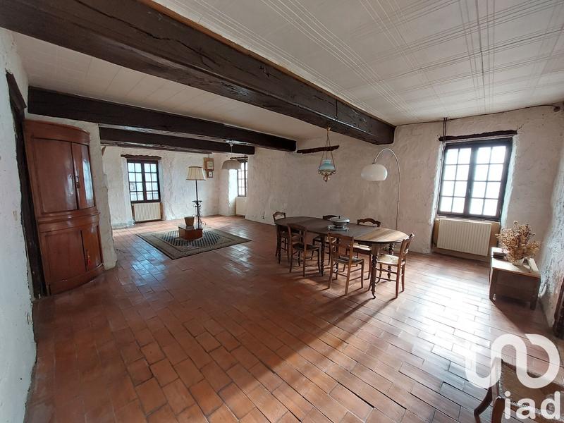 Maison - 242 m² - 7 pièces