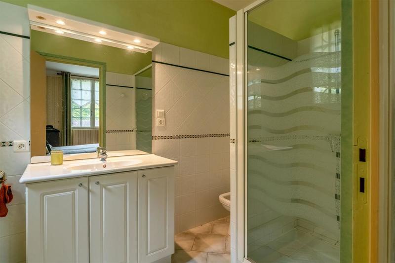 Maison - 307 m² - 11 pièces