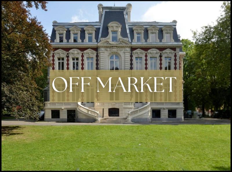 Maison - 385 m² - 14 pièces