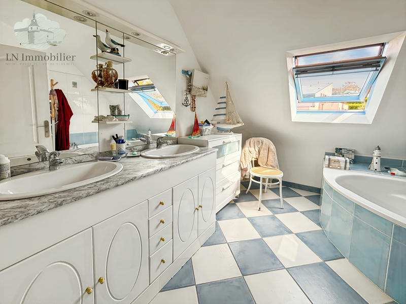 Maison - 144 m² - 5 pièces