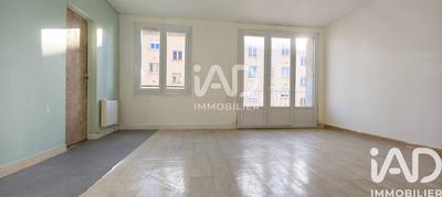 Appartement - 81 m² - 5 pièces
