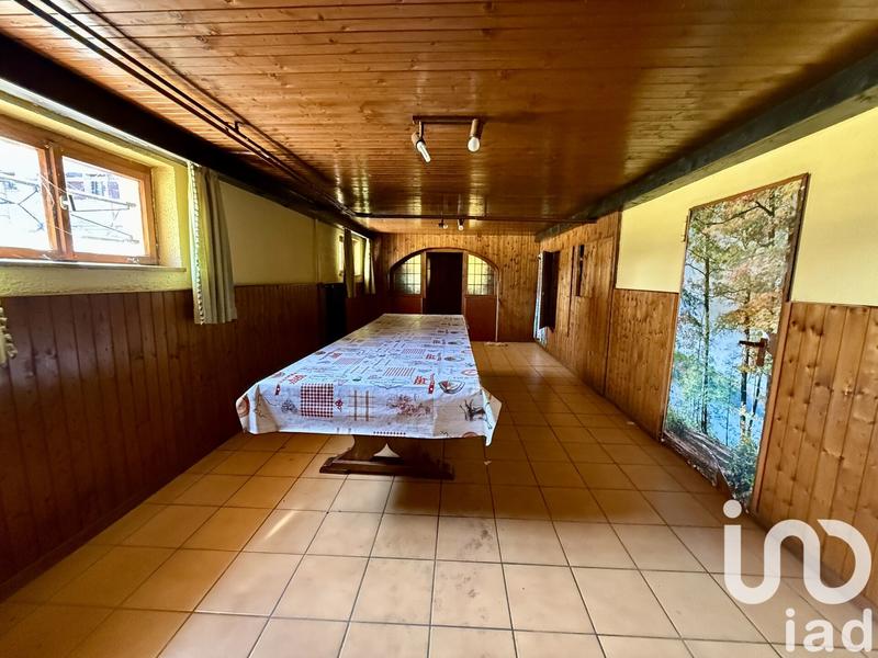 Maison - 273 m² - 9 pièces