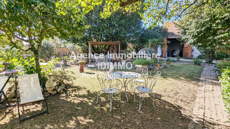 Maison - 296 m² - 9 pièces