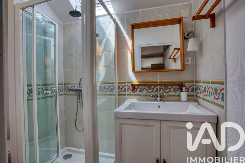 Maison - 345 m² - 10 pièces