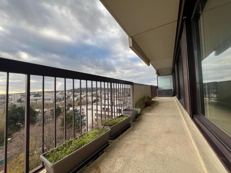 Appartement - 118 m² - 6 pièces