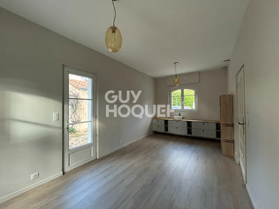 Maison - 241 m² - 7 pièces