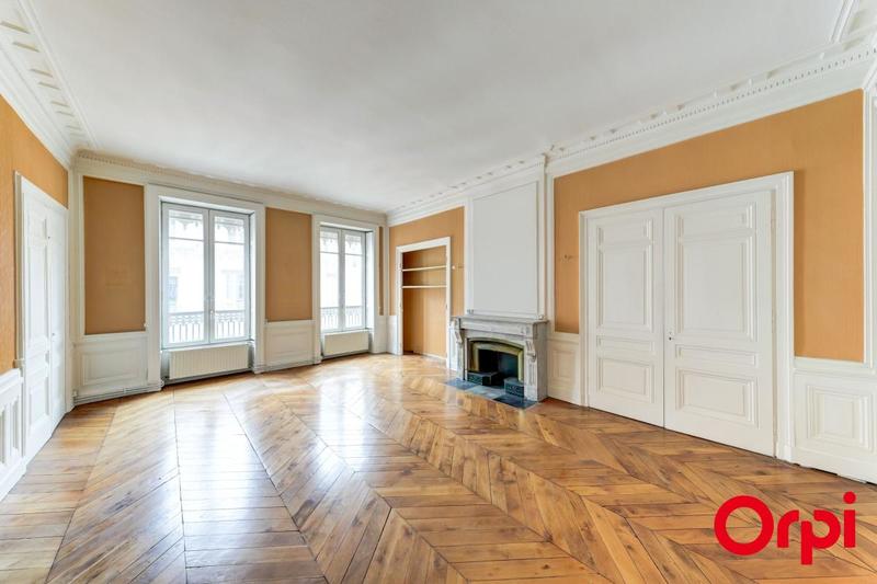 Appartement - 140 m² - 4 pièces