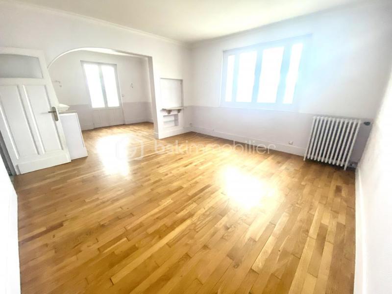 Maison - 246 m² - 7 pièces