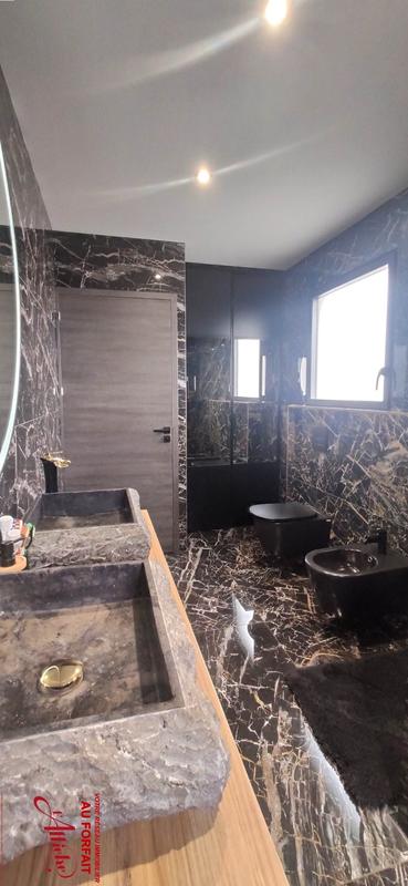 Maison - 177 m² - 5 pièces