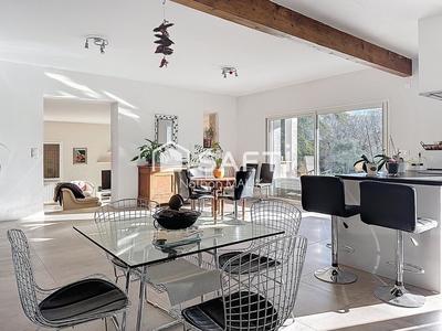 Maison - 180 m² - 5 pièces