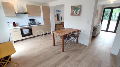 Maison de ville - 75 m² - 4 pièces