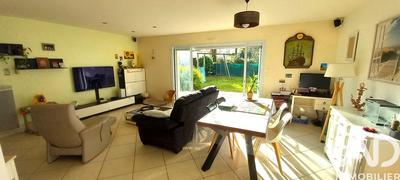 Maison - 90 m² - 5 pièces