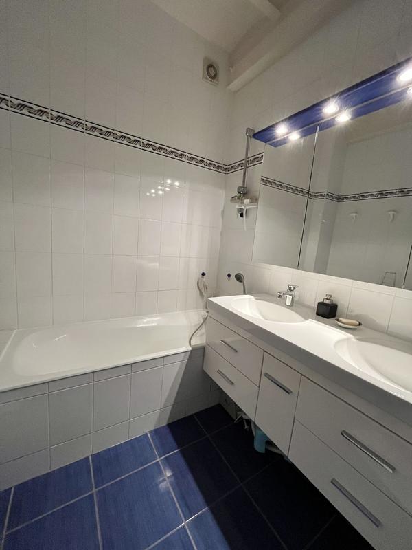 Appartement - 207 m² - 9 pièces