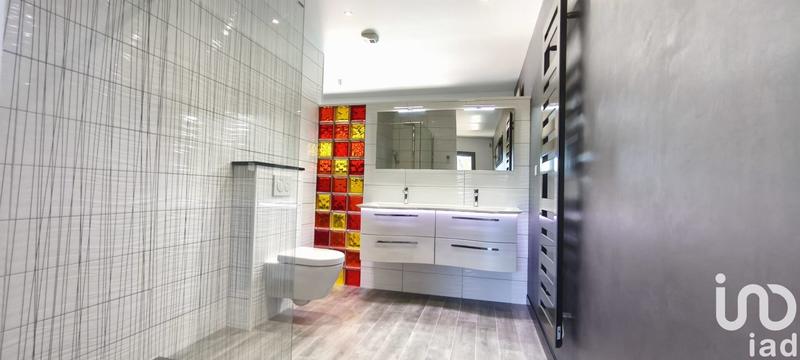 Maison - 202 m² - 5 pièces