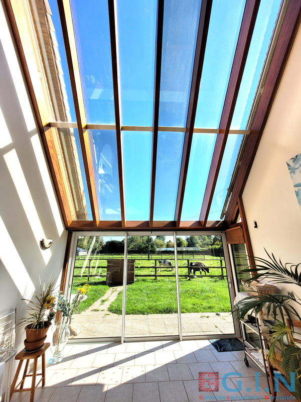 Maison - 215 m² - 9 pièces