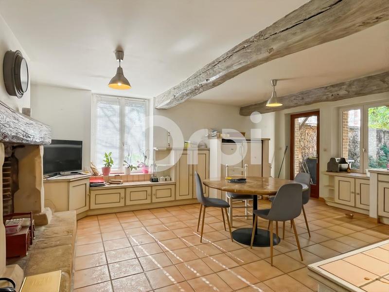 Maison - 230 m² - 7 pièces