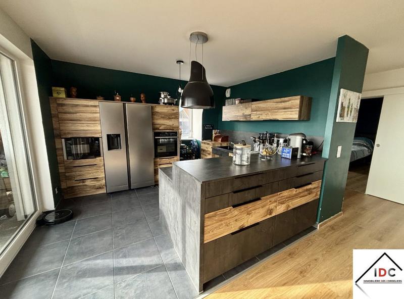 Appartement - 110 m² - 5 pièces