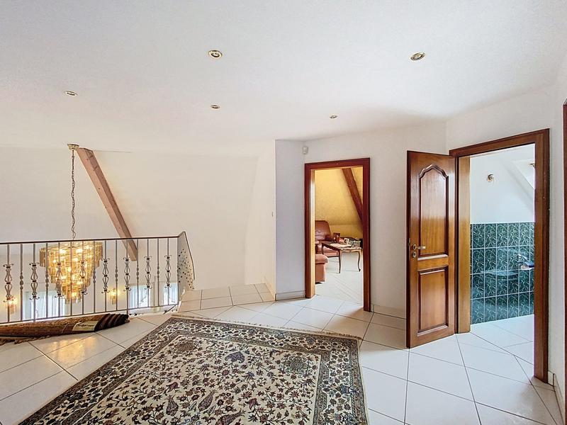 Villa - 272 m² - 6 pièces