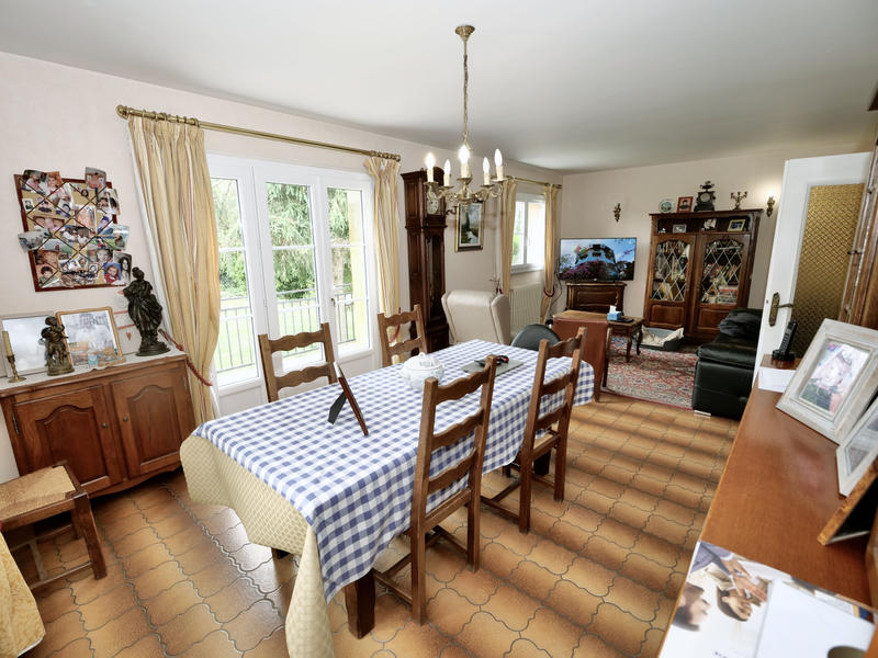 Maison - 130 m² - 8 pièces