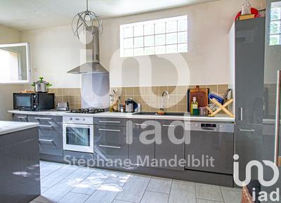 Maison - 140 m² - 8 pièces