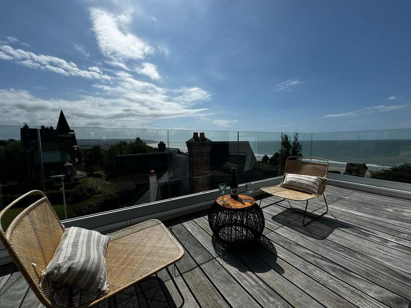 Maison contemporaine - 417 m² - 10 pièces