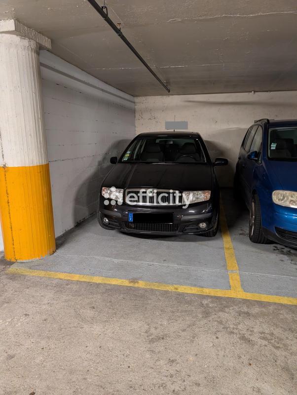 Parking - 11 m²