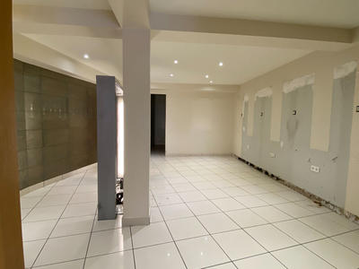 Local commercial - 77 m² - 3 pièces