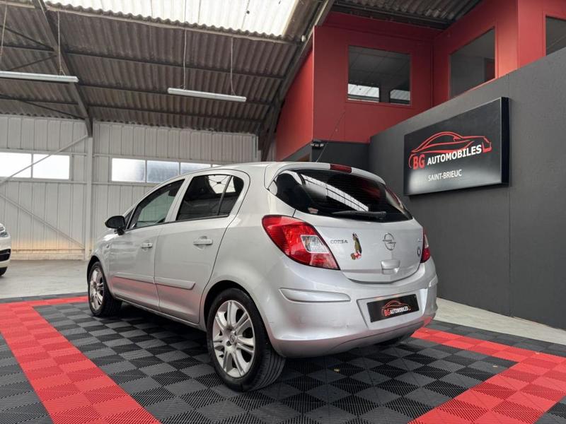 Opel Corsa 1.3 cdti 90 Ch - Cosmo