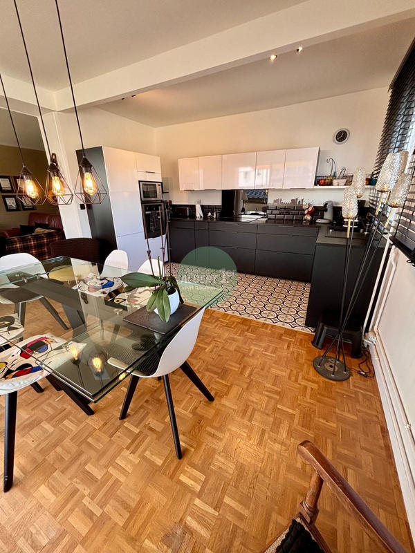 Appartement - 115 m² - 4 pièces