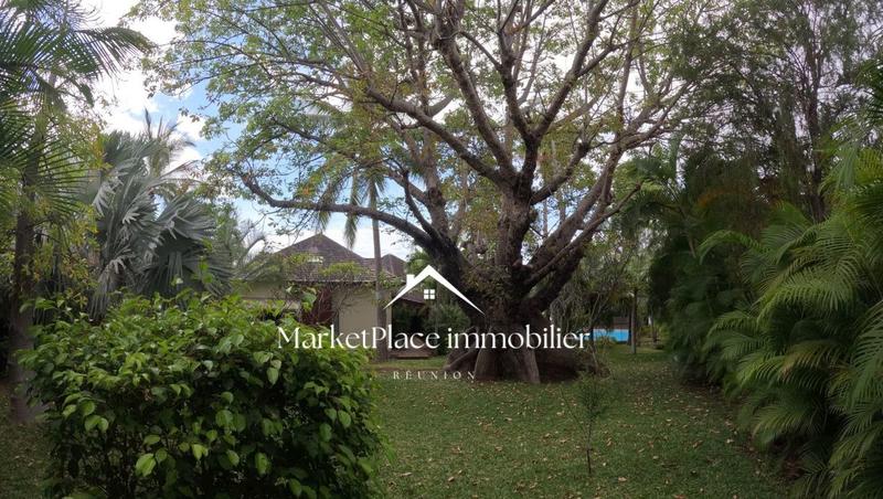 Villa - 300 m² - 8 pièces