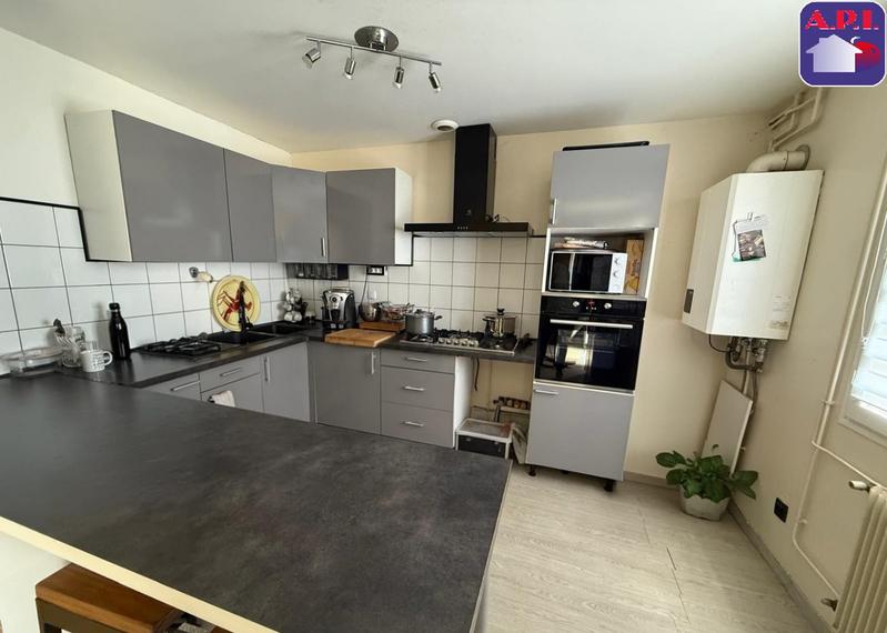 Maison - 86 m² - 5 pièces