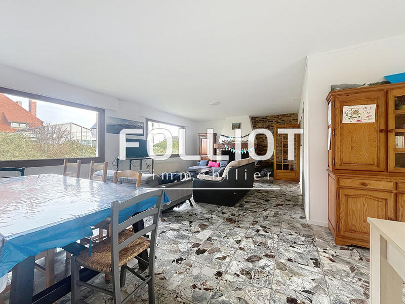 Maison - 205 m² - 10 pièces