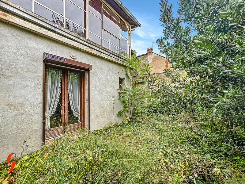 Maison - 95 m² - 5 pièces