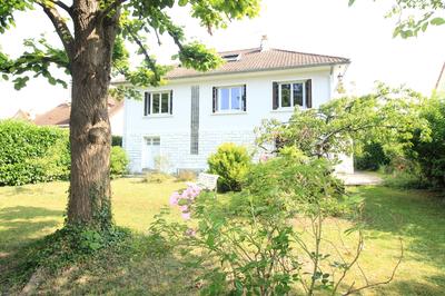 Maison - 135 m² - 6 pièces