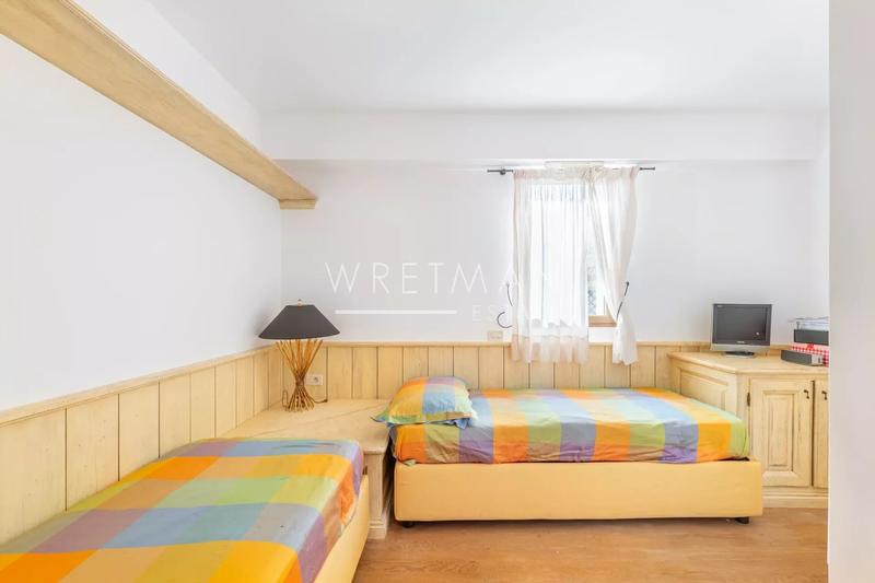 Appartement - 144 m² - 6 pièces