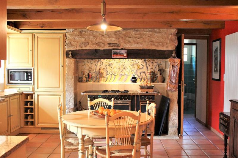 Corps de ferme - 166 m² - 6 pièces