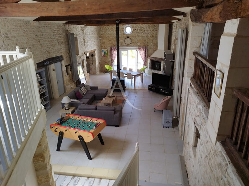 Maison - 247 m² - 5 pièces