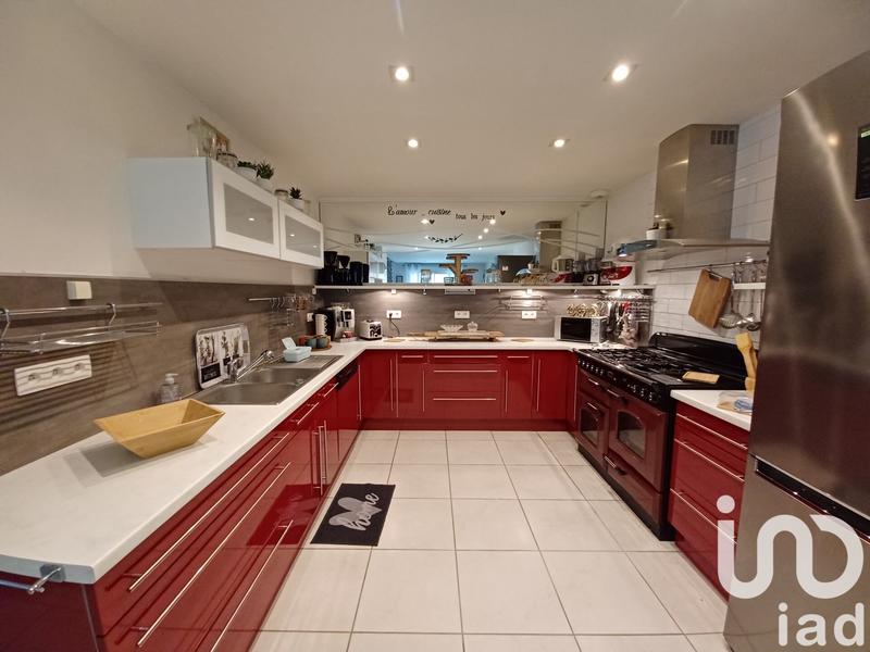 Maison de maîtres - 250 m² - 8 pièces