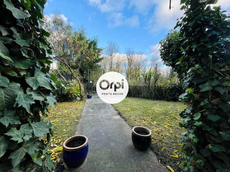 Maison - 94 m² - 4 pièces